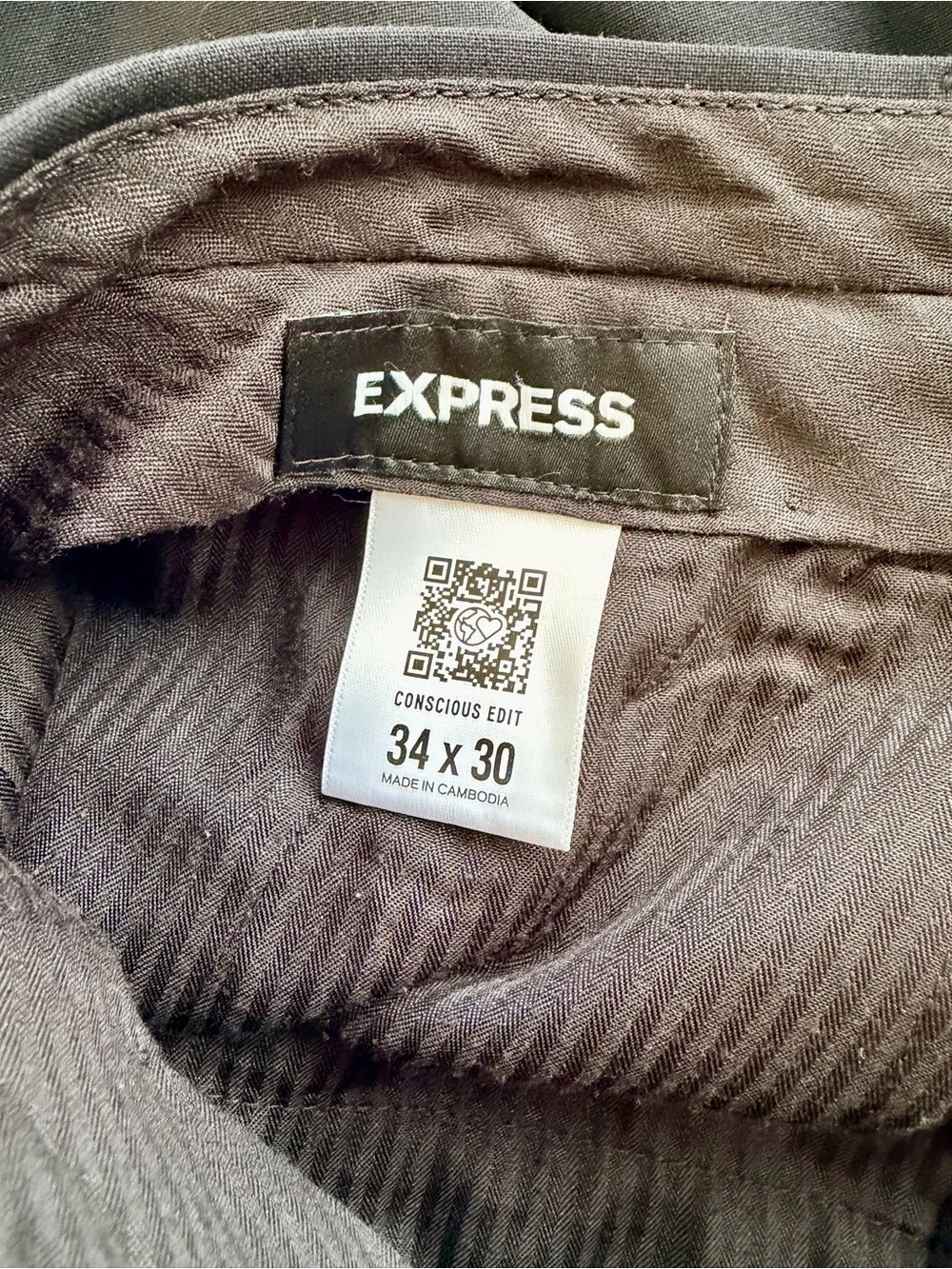 Express Men's Black Pleated Dress Pants 34W